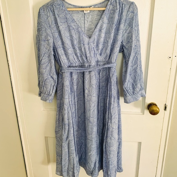 GAP Maternity Dress - Picture 2 of 3